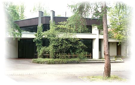 Friedhof: Aussegnungshalle